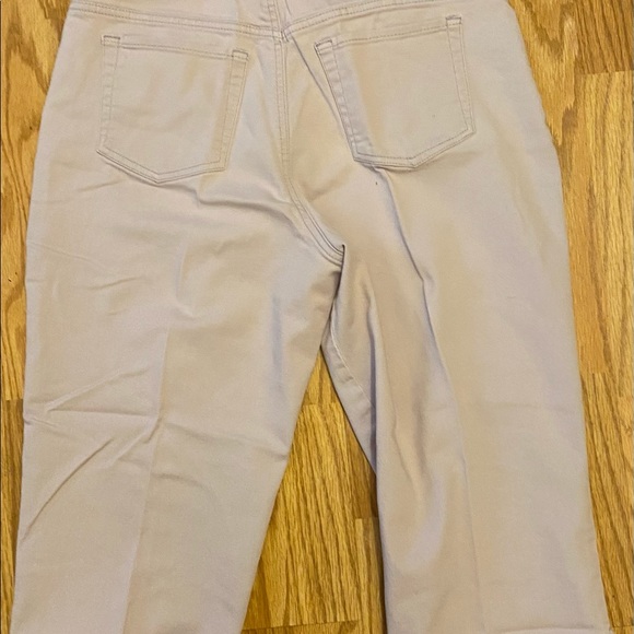 Gloria Vanderbilt lavender Capri - Picture 2 of 2